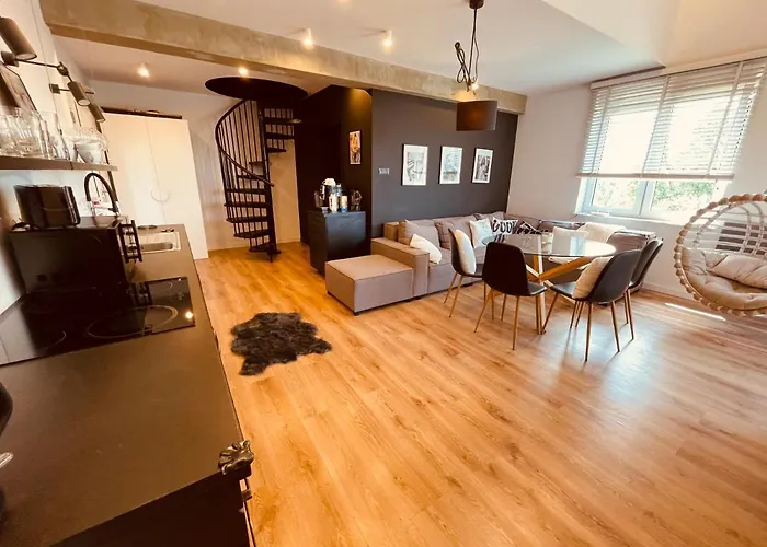 شقة Ktw Penthouse Z Tarasem كاتوفيتسه