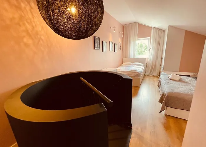 Ktw Penthouse Z Tarasem דירה קטוביץ